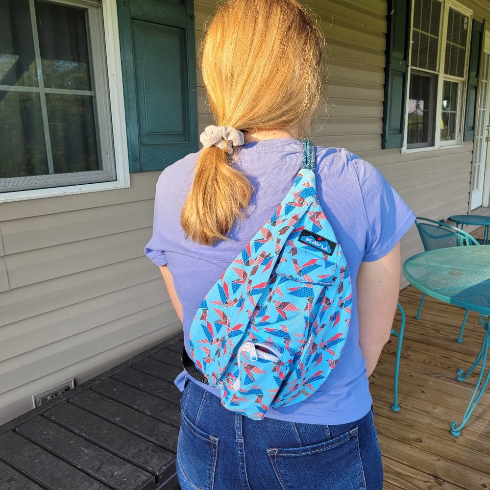 KAVU MINI SLING BAG. ORIGAMI BIRD PATTERN